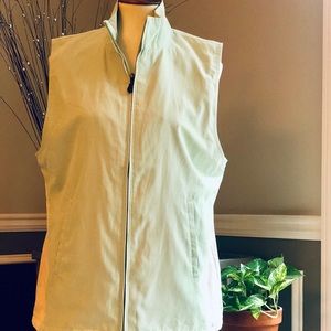 Cutter & Buck golf vest. Big pockets, soft, comfy.